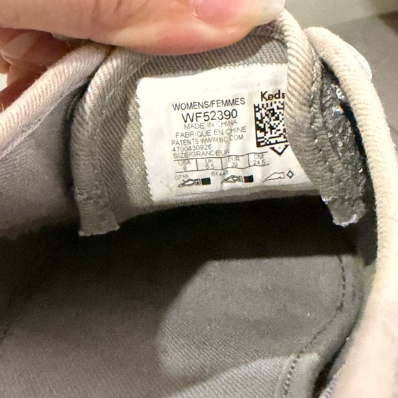 Keds Kate Spade Silver Glitter Low-Top Sneakers - Women's 8 U.S. - Picture 5 of 7